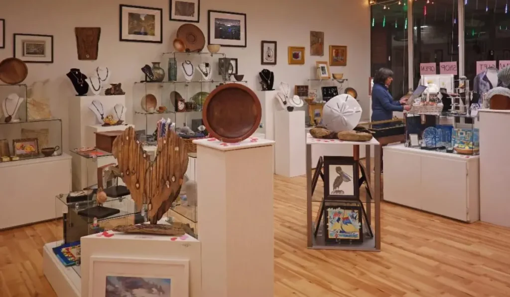 riverarts_store Store at RiverArts in Chestertown Maryland
