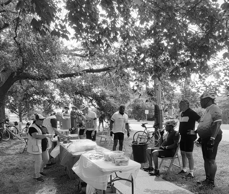 2022 bay to bay bike ride chestertown stop b and w (002)